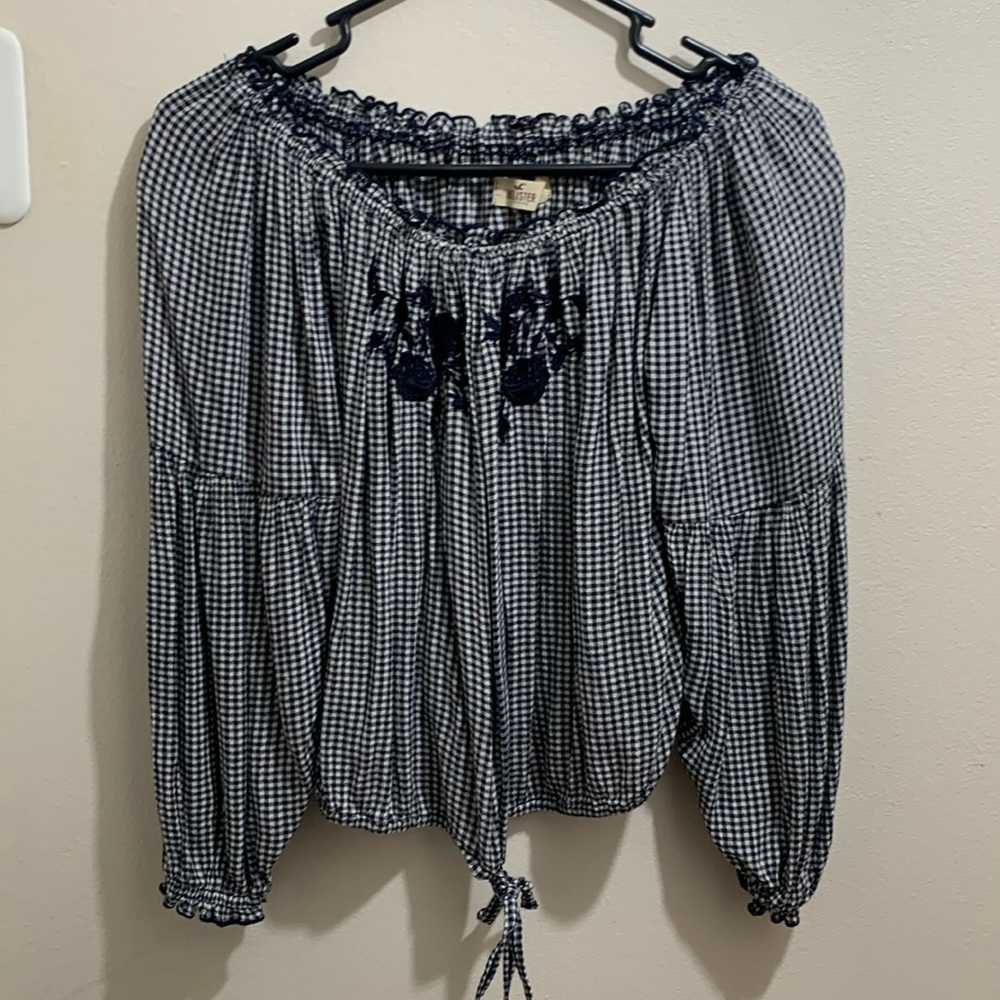 HOLLISTER SHIRT SZ Small Gingham pattern Navy/white embroidered florals